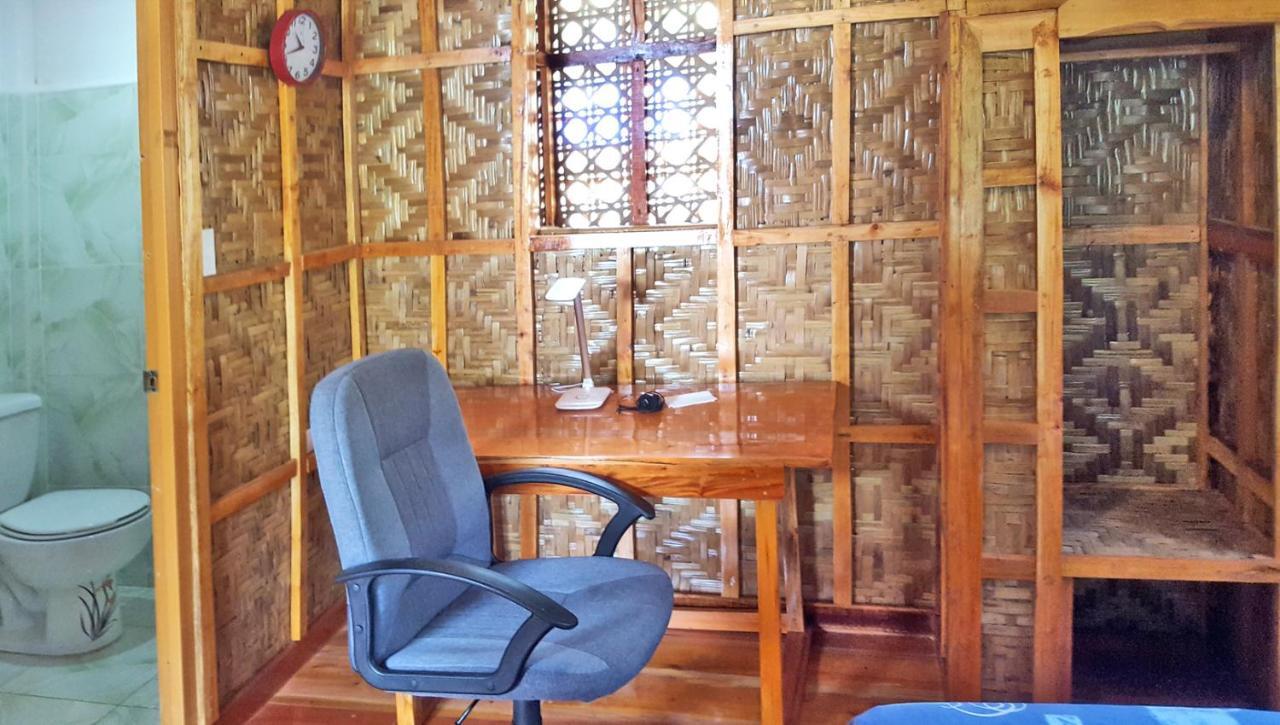 Mj Room Rental Mahogany Dauis Екстериор снимка